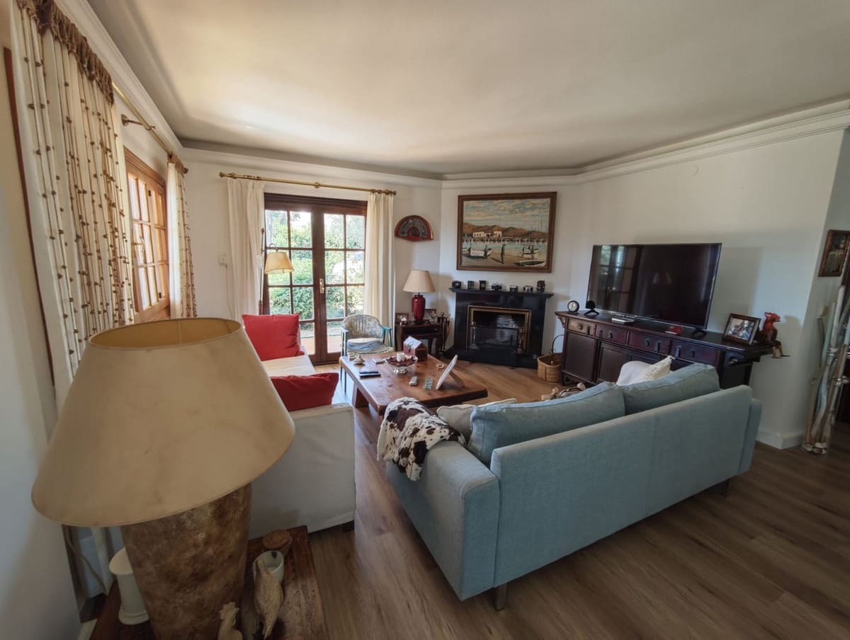 4 soverom Villa til salgs i San Luis de Sabinillas - € 1 750 000 (Ref: 9926466)