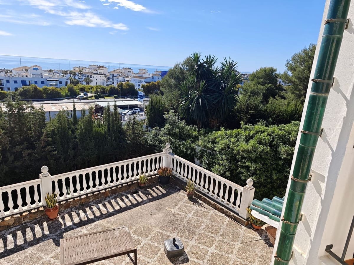 4 soverom Villa til salgs i San Luis de Sabinillas - € 1 750 000 (Ref: 9926466)