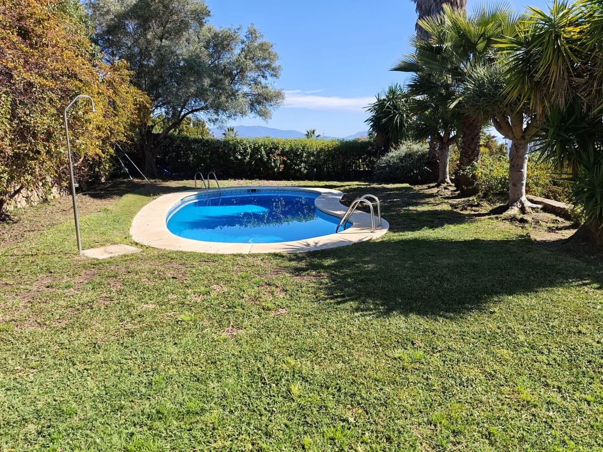 4 soverom Villa til salgs i San Luis de Sabinillas - € 1 750 000 (Ref: 9926466)