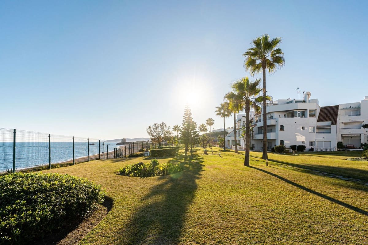 2 slaapkamer Appartement te koop in Bahia de Casares - € 980.000 (Ref: 9926473)