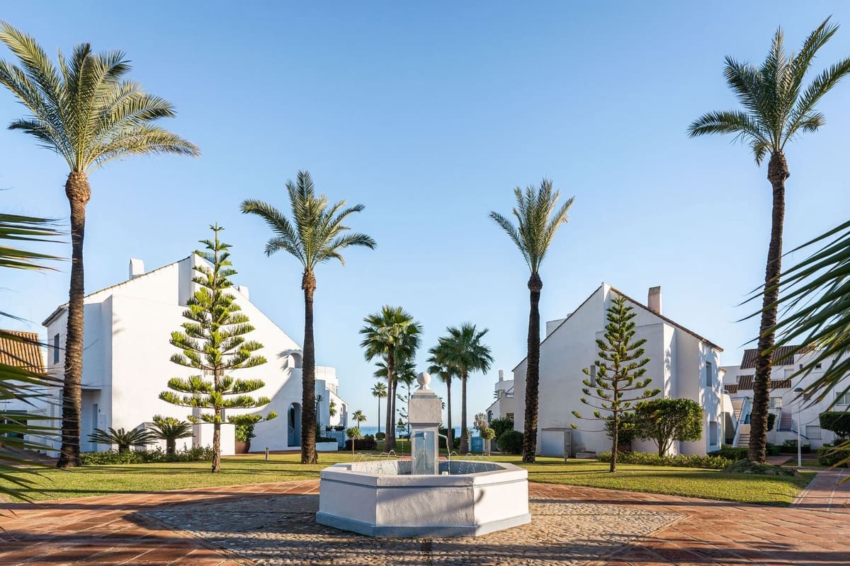 2 slaapkamer Appartement te koop in Bahia de Casares - € 980.000 (Ref: 9926473)