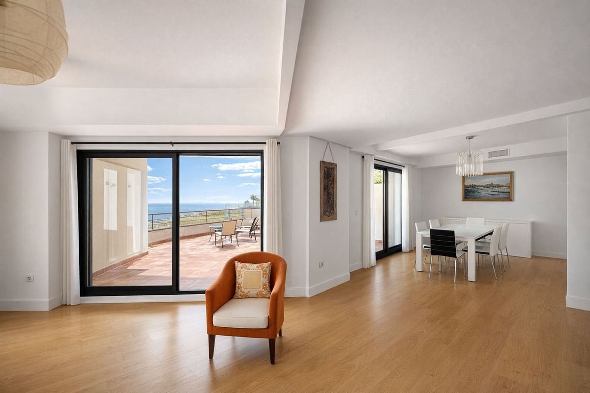 2 slaapkamer Appartement te koop in Bahia de Casares - € 980.000 (Ref: 9926473)