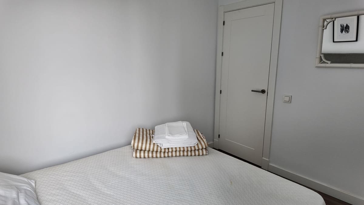 4 bedroom Apartment for sale in La Duquesa / Puerto de la Duquesa with garage - € 950,000 (Ref: 9926474)