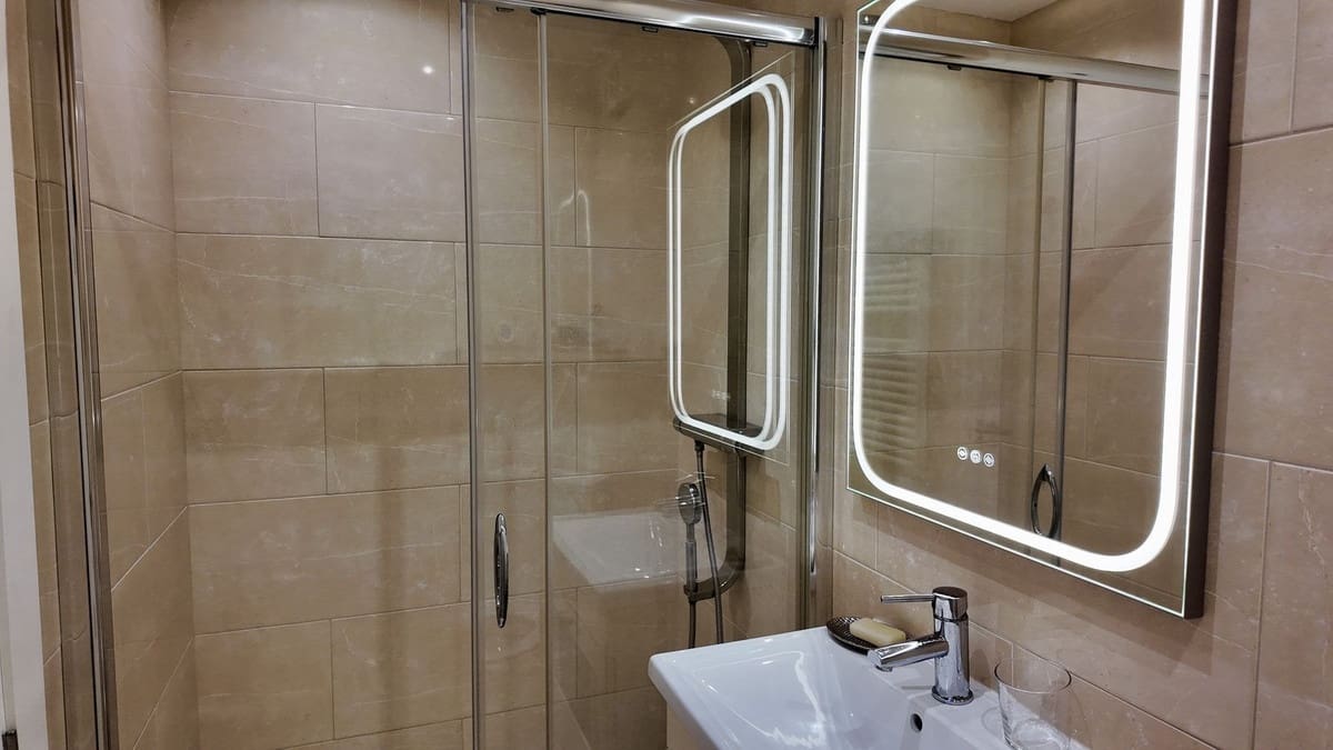4 bedroom Apartment for sale in La Duquesa / Puerto de la Duquesa with garage - € 950,000 (Ref: 9926474)