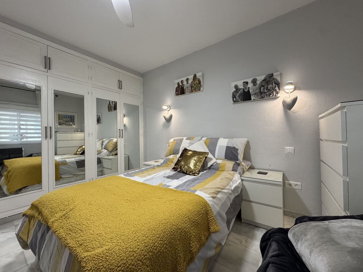4 soverom Villa til salgs i La Duquesa / Puerto de la Duquesa med garasje - € 860 000 (Ref: 9926476)