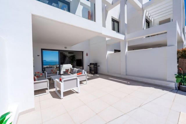 4 soveværelse Byhus til salg i Manilva med garage - € 799.000 (Ref: 9926477)