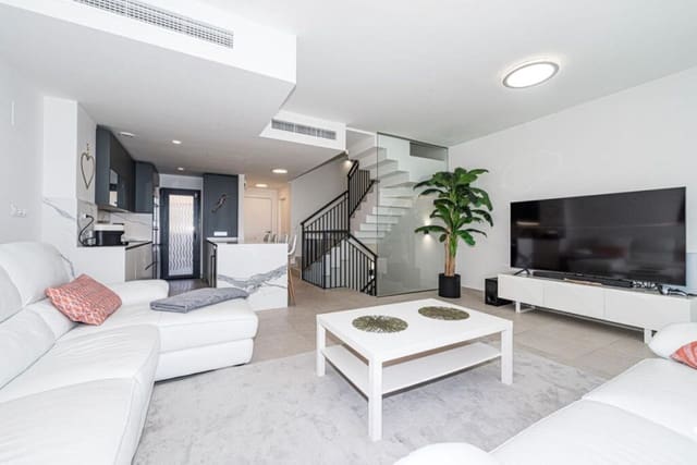 4 soveværelse Byhus til salg i Manilva med garage - € 799.000 (Ref: 9926477)
