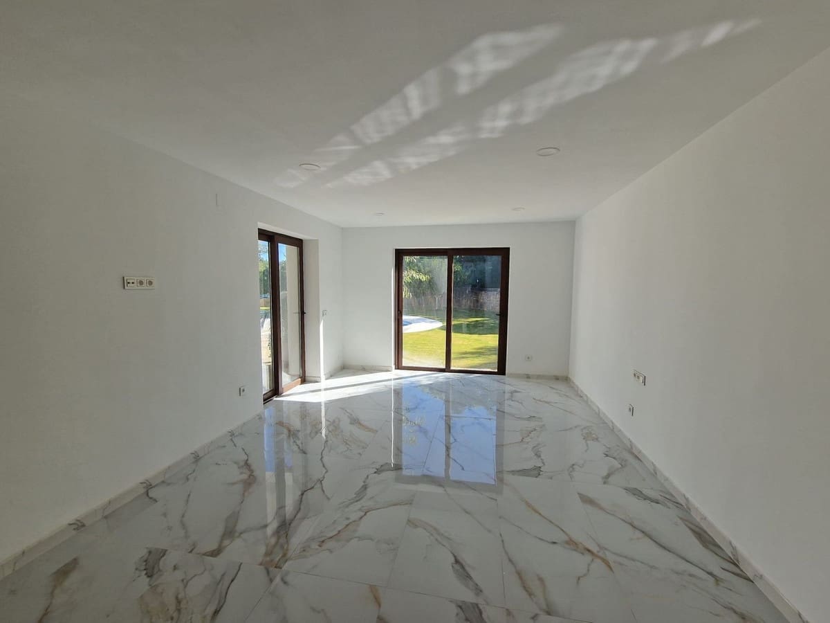 4 soveværelse Villa til salg i Sotogrande med garage - € 1.980.000 (Ref: 9926547)
