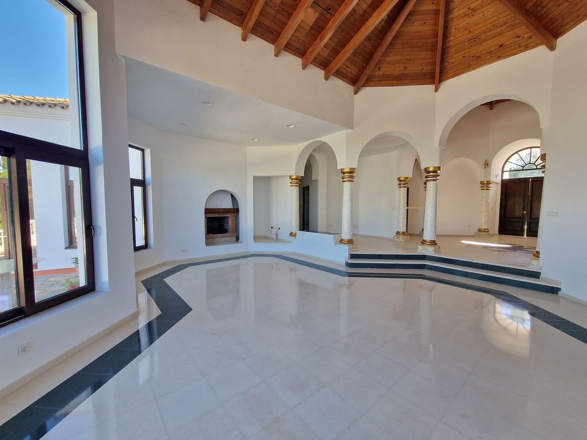 4 soveværelse Villa til salg i Sotogrande med garage - € 1.980.000 (Ref: 9926547)
