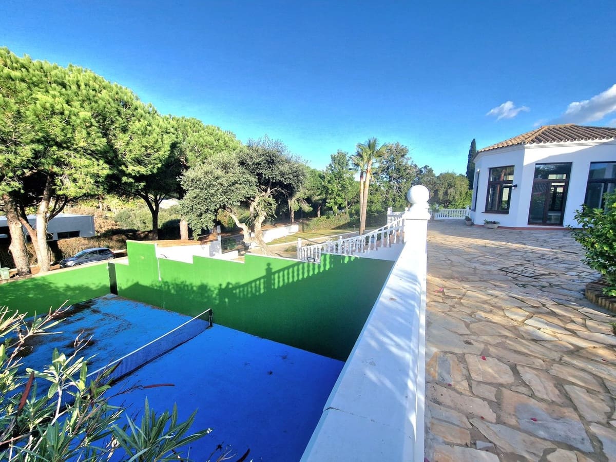 4 soveværelse Villa til salg i Sotogrande med garage - € 1.980.000 (Ref: 9926547)