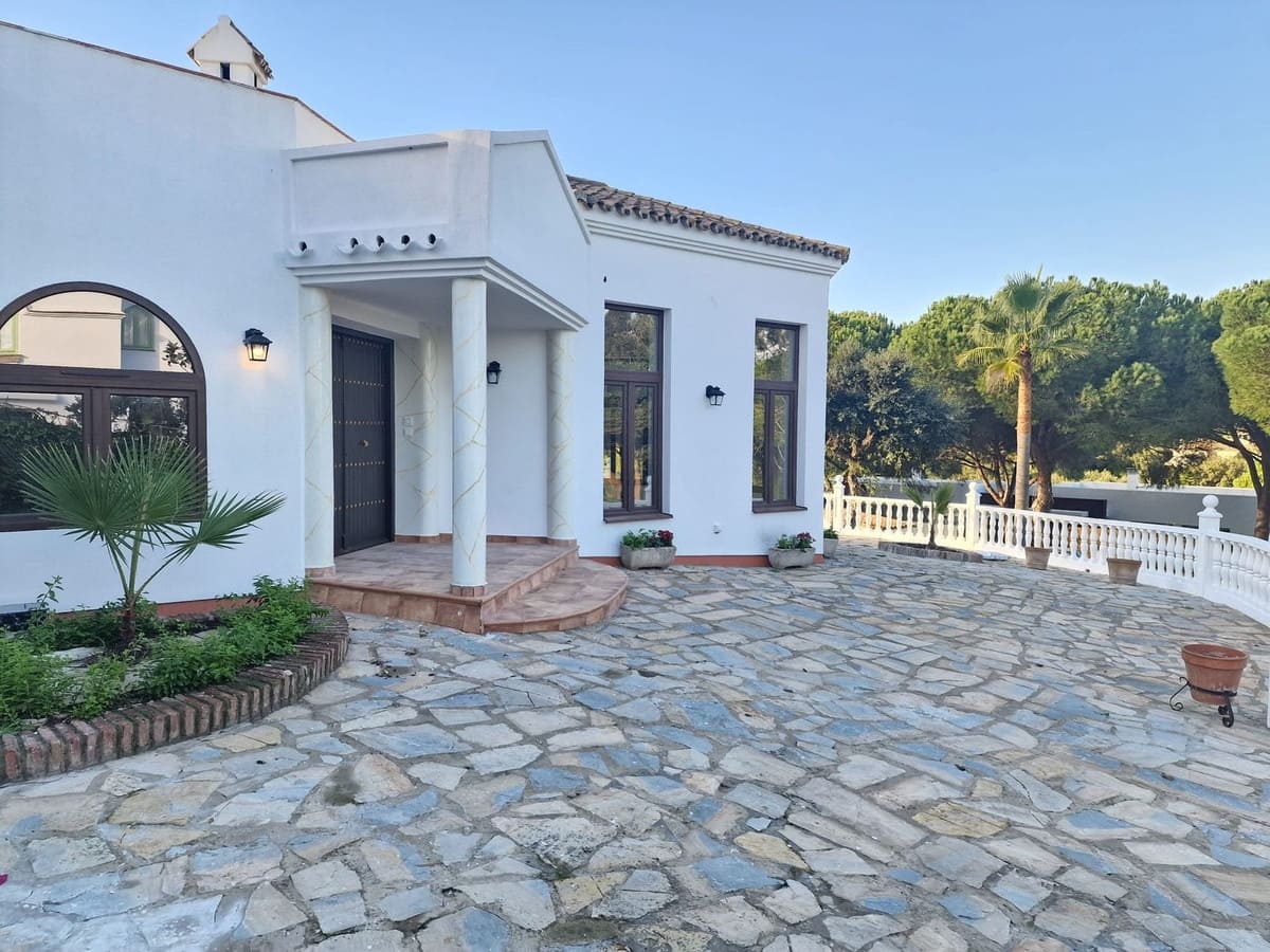4 soveværelse Villa til salg i Sotogrande med garage - € 1.980.000 (Ref: 9926547)
