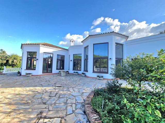 4 soveværelse Villa til salg i Sotogrande Alto, San Roque med garage - € 1.980.000 (Ref: 9926547)