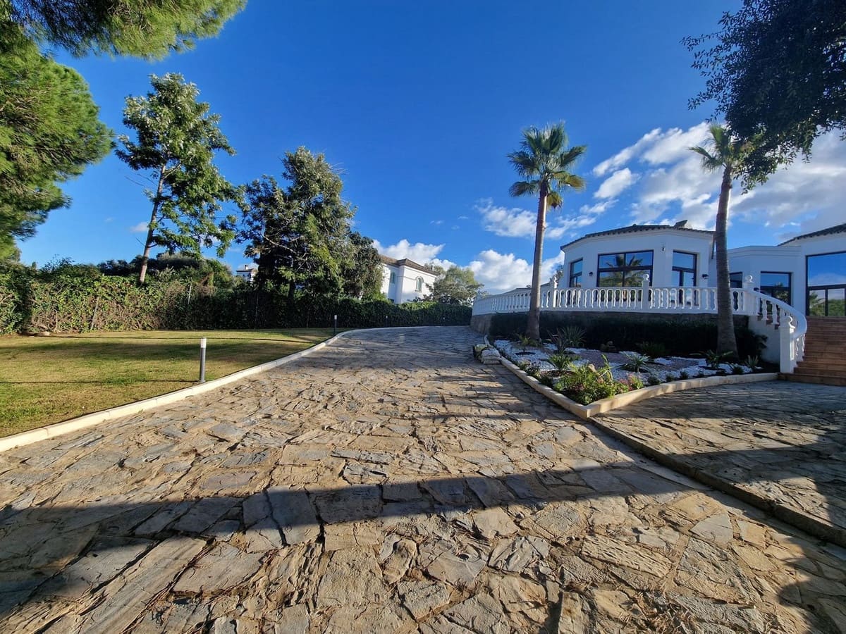 4 soveværelse Villa til salg i Sotogrande med garage - € 1.980.000 (Ref: 9926547)