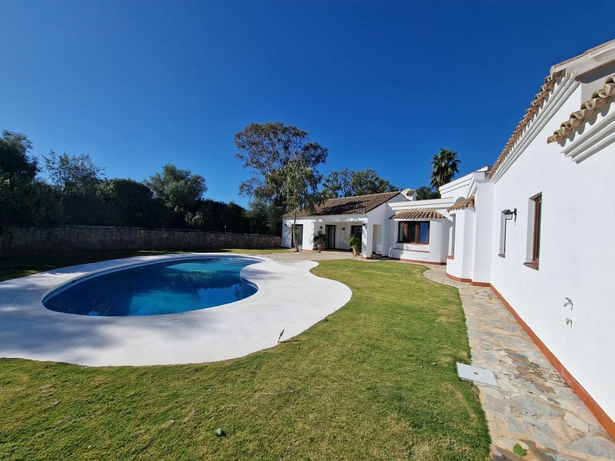 4 soveværelse Villa til salg i Sotogrande med garage - € 1.980.000 (Ref: 9926547)