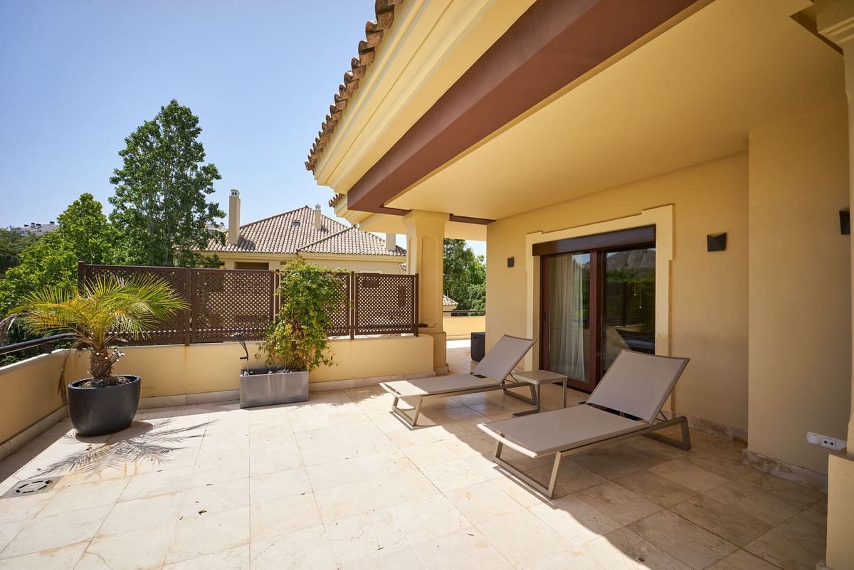 Apartamento de 4 habitaciones en Sotogrande en venta con garaje - 1.690.000 € (Ref: 9926548)