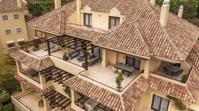 Apartamento de 4 habitaciones en Sotogrande Alto, San Roque en venta con garaje - 1.690.000 € (Ref: 9926548)