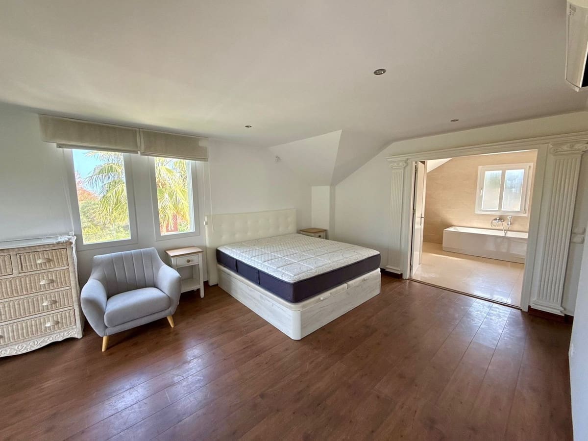 6 chambre Villa/Maison à vendre à Sotogrande - 1 550 000 € (Ref: 9926550)