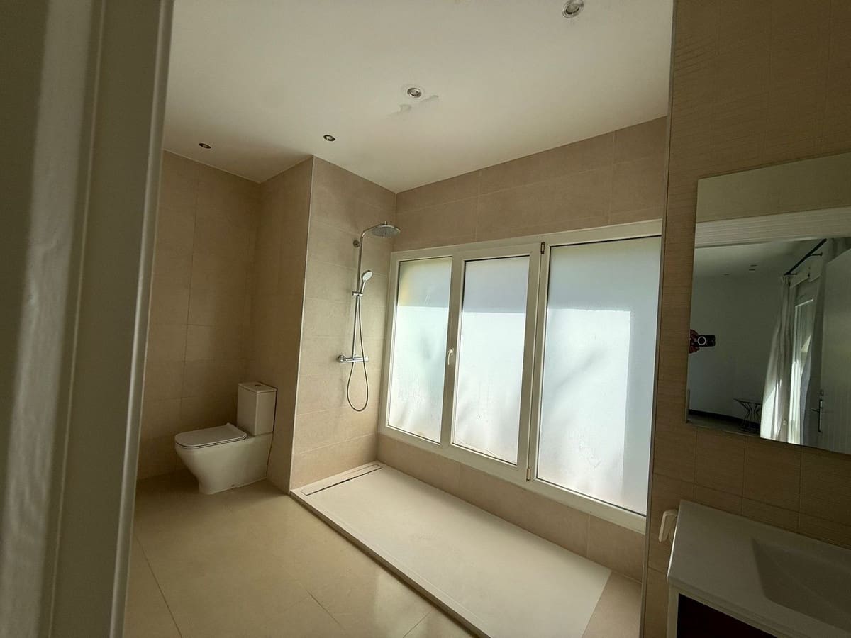 6 chambre Villa/Maison à vendre à Sotogrande - 1 550 000 € (Ref: 9926550)