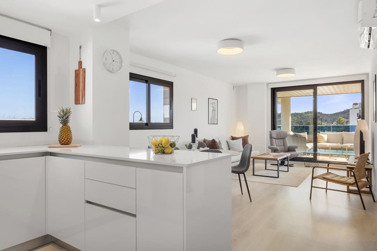 2 bedroom Apartment for sale in Las Lagunas de Mijas - € 485,000 (Ref: 9928092)