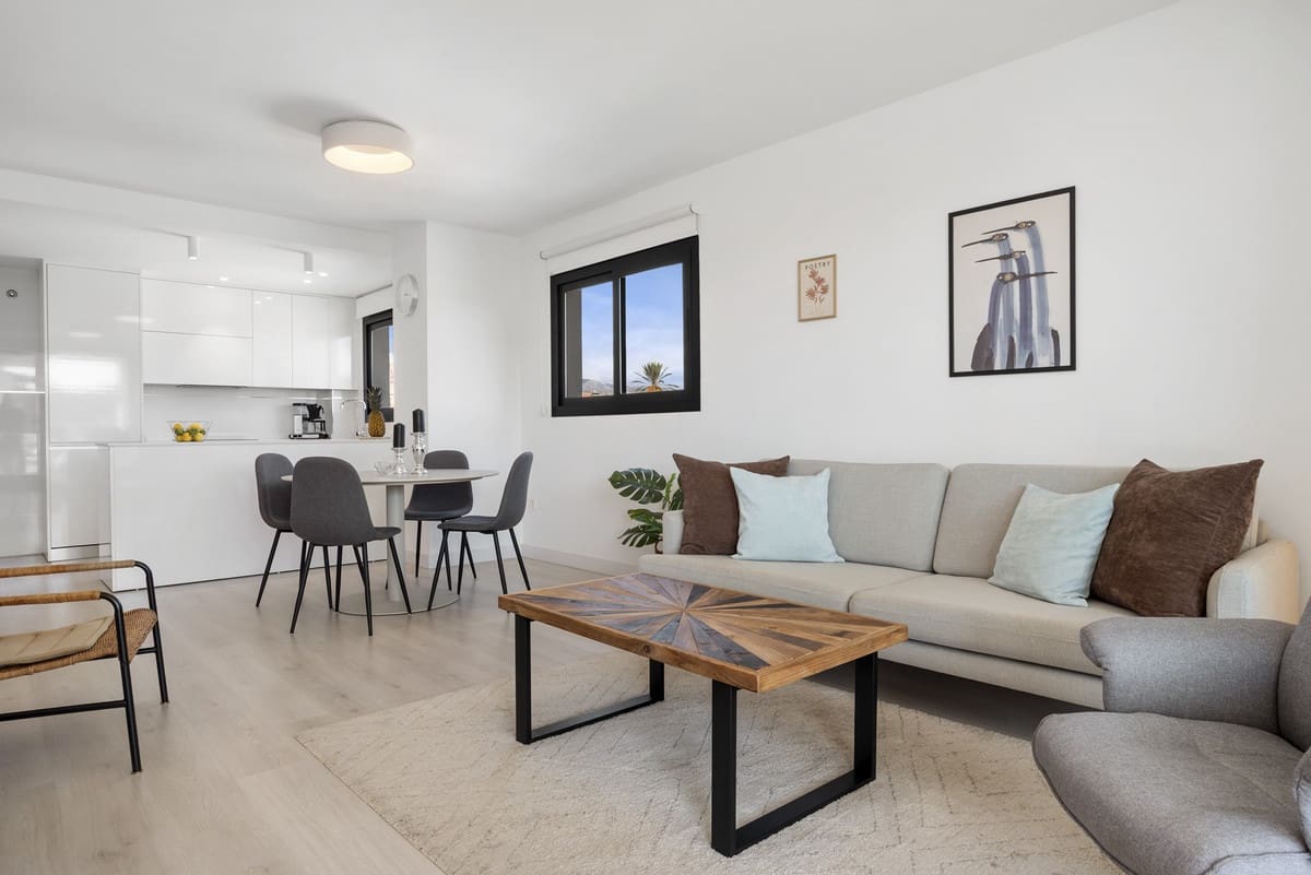 2 bedroom Apartment for sale in Las Lagunas de Mijas - € 485,000 (Ref: 9928092)