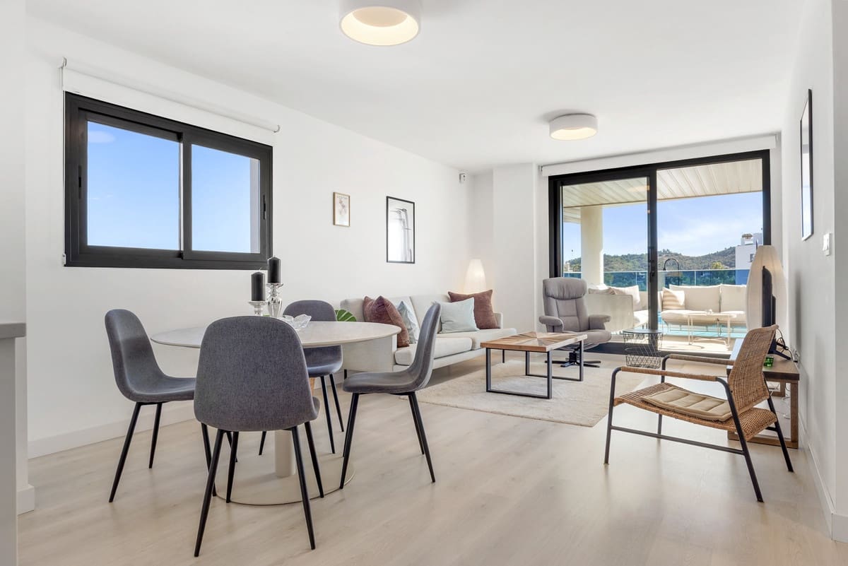 2 bedroom Apartment for sale in Las Lagunas de Mijas - € 485,000 (Ref: 9928092)