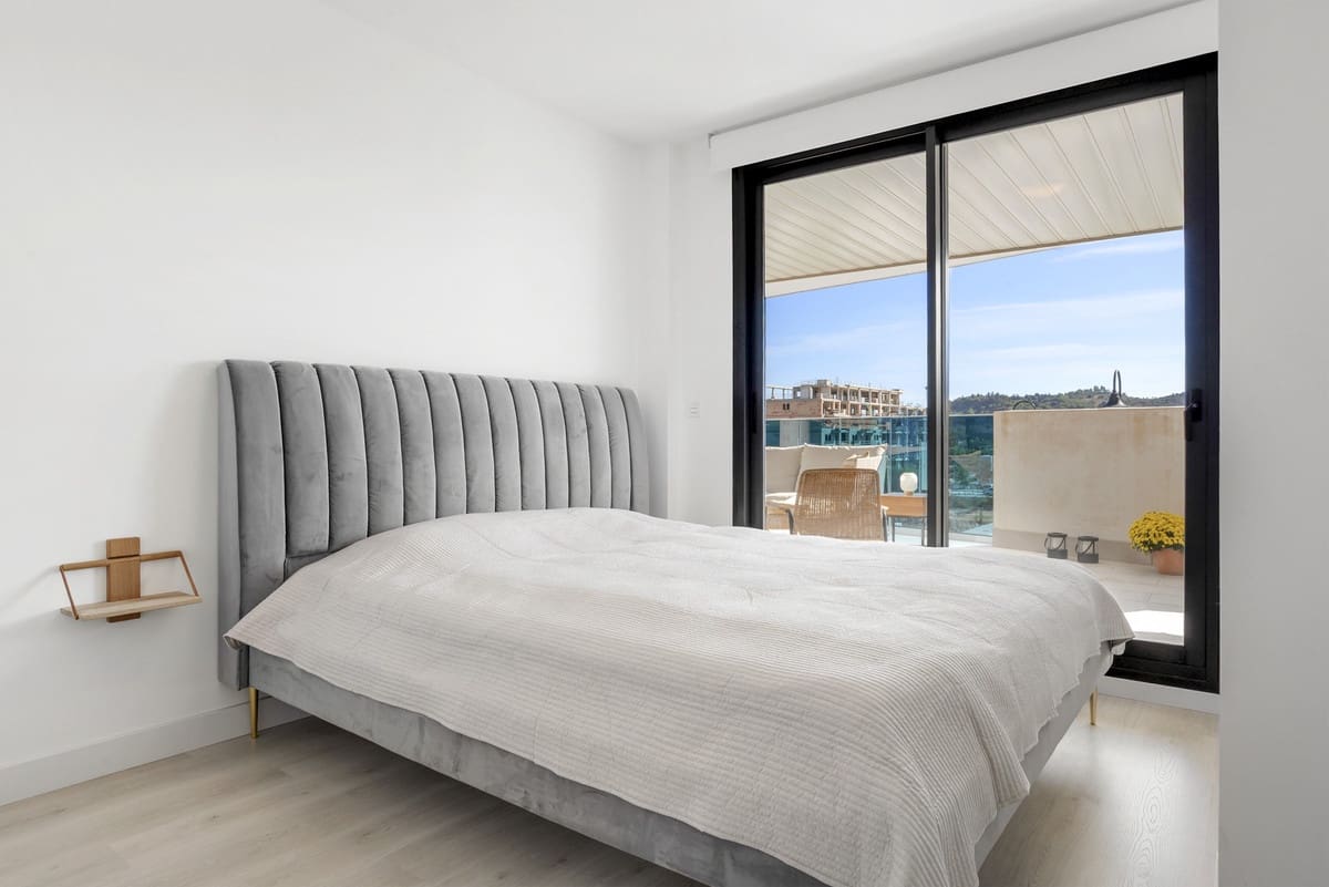 2 bedroom Apartment for sale in Las Lagunas de Mijas - € 485,000 (Ref: 9928092)