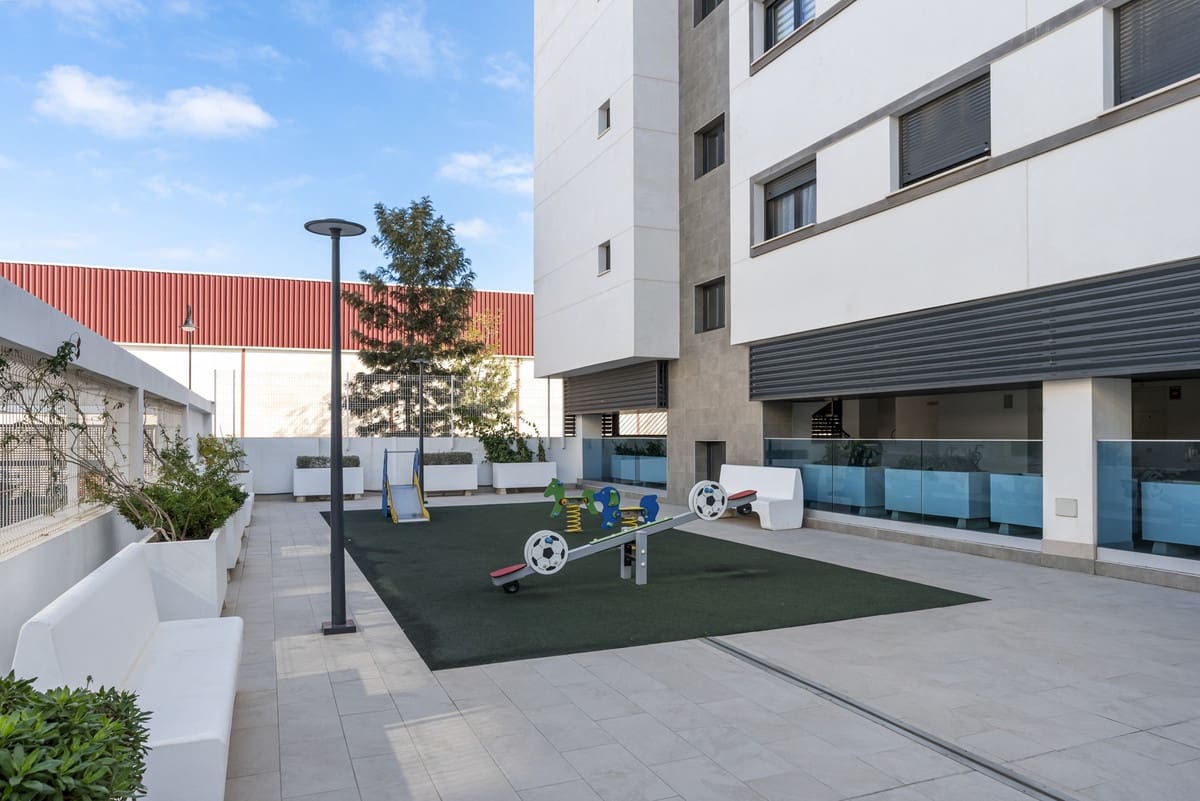 2 bedroom Apartment for sale in Las Lagunas de Mijas - € 485,000 (Ref: 9928092)