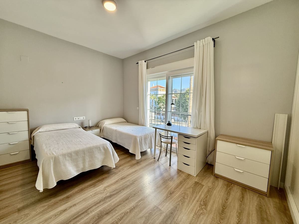 3 bedroom Townhouse for sale in Alhaurin de la Torre with garage - € 465,000 (Ref: 9928099)