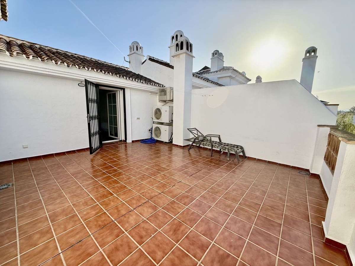 3 bedroom Townhouse for sale in Alhaurin de la Torre with garage - € 465,000 (Ref: 9928099)