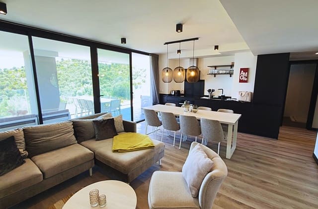4 chambre Appartement à vendre à Mijas Costa, Mijas - 455 000 € (Ref: 9928105)