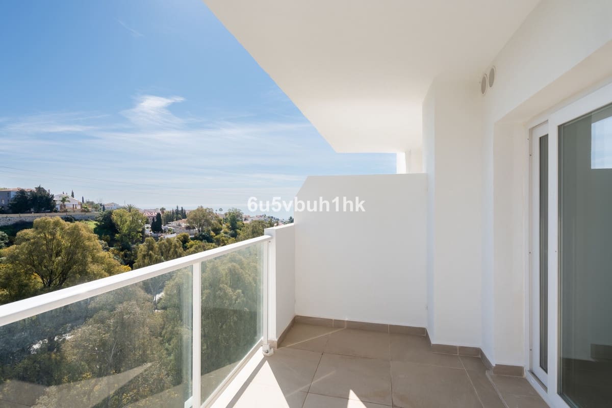 3 bedroom Apartment for sale in Fuengirola - € 450,000 (Ref: 9928107)