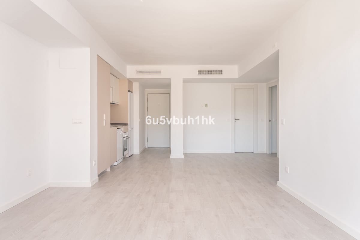 3 bedroom Apartment for sale in Fuengirola - € 450,000 (Ref: 9928107)