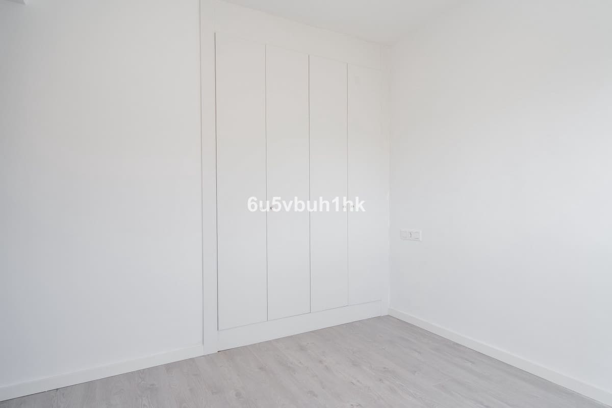 3 bedroom Apartment for sale in Fuengirola - € 450,000 (Ref: 9928107)