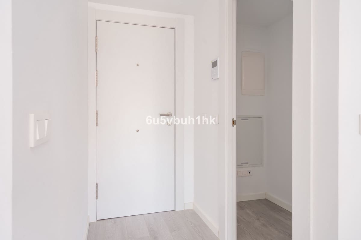3 bedroom Apartment for sale in Fuengirola - € 450,000 (Ref: 9928107)