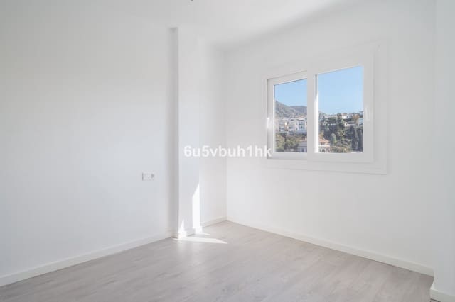 3 bedroom Apartment for sale in Fuengirola - € 450,000 (Ref: 9928107)