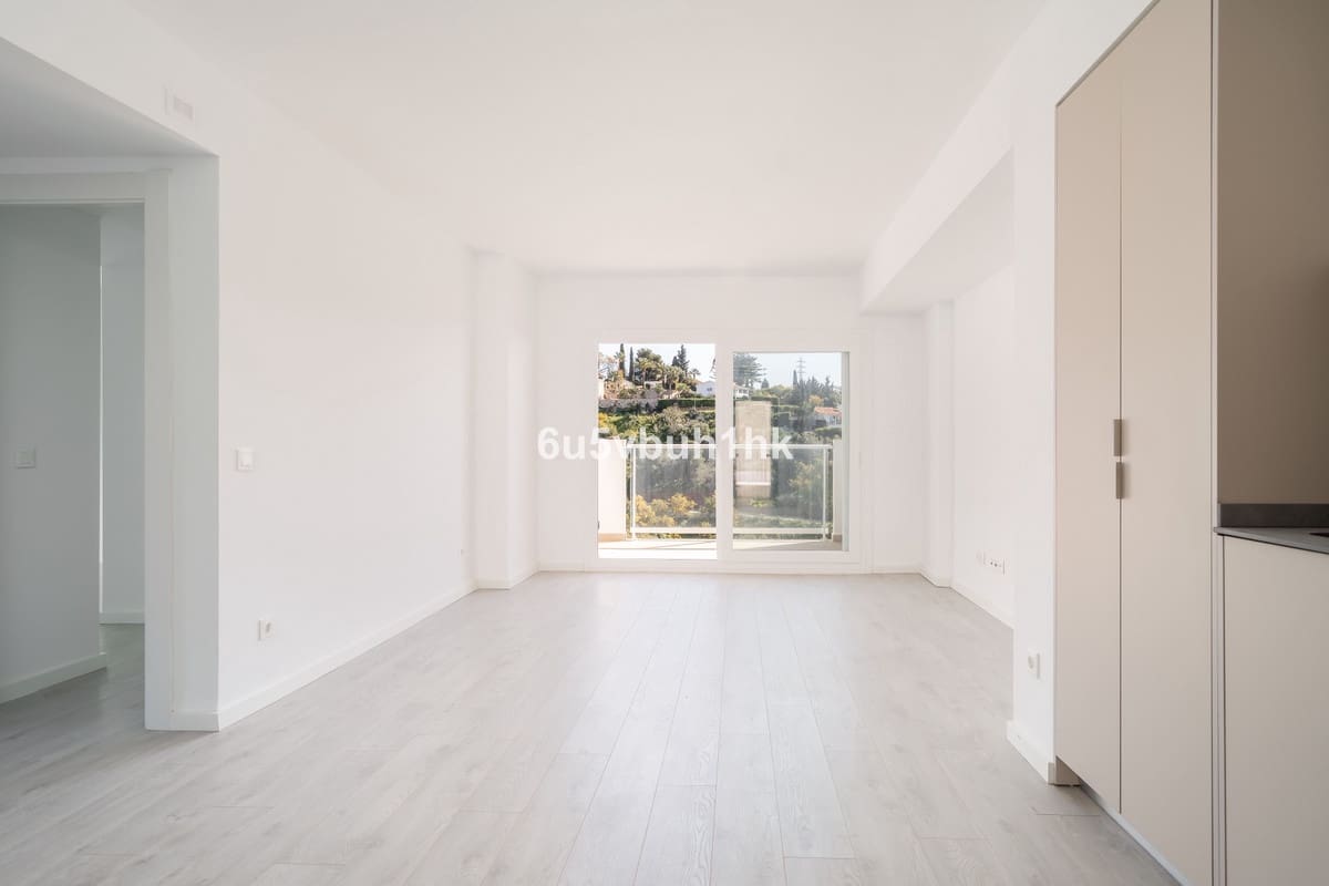 3 bedroom Apartment for sale in Fuengirola - € 450,000 (Ref: 9928107)