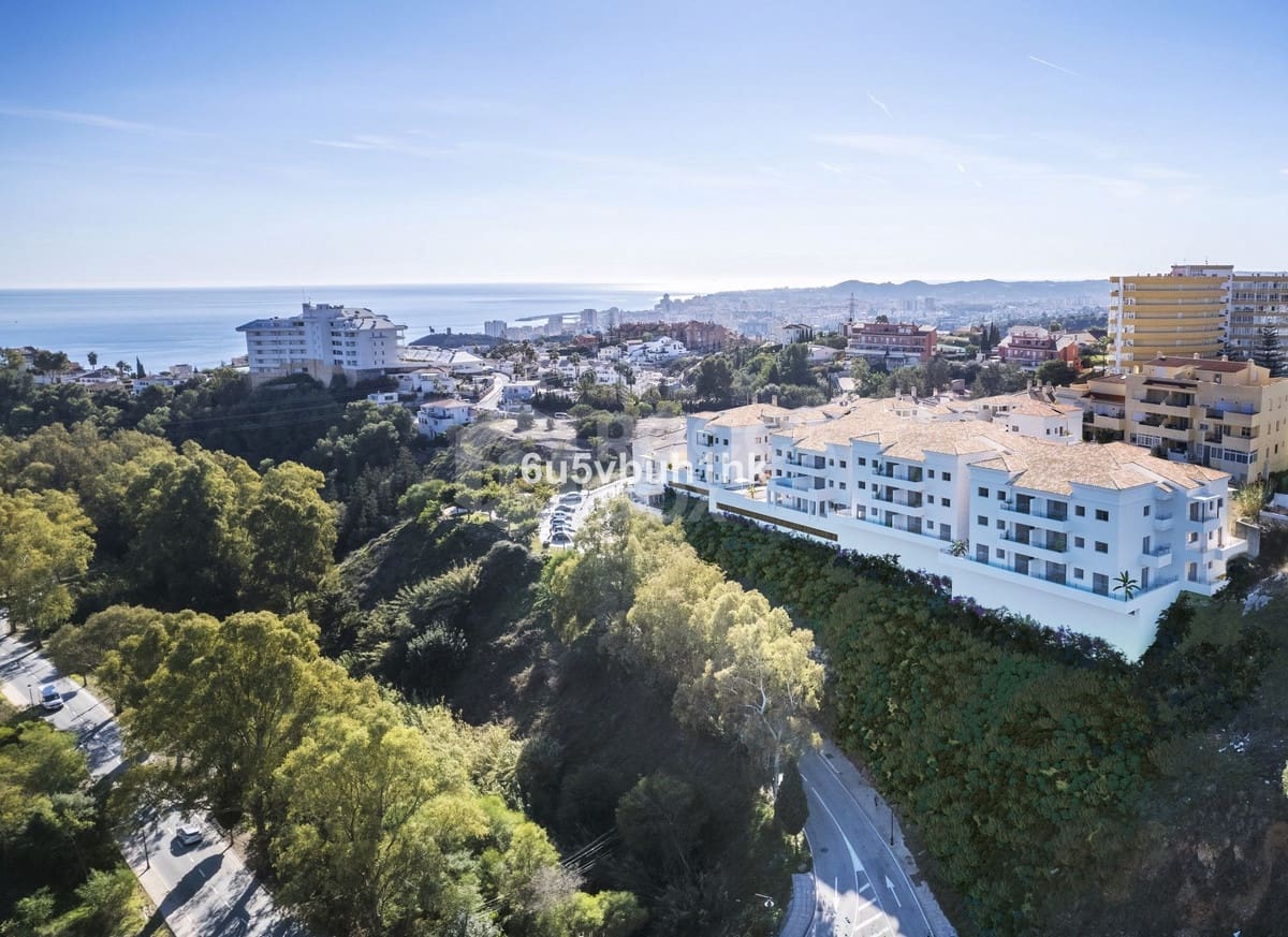 3 bedroom Apartment for sale in Fuengirola - € 450,000 (Ref: 9928107)