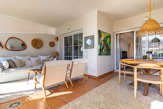 2 soveværelse Lejlighed til salg i La Cala de Mijas, Mijas med swimmingpool garage - € 440.000 (Ref: 9928119)