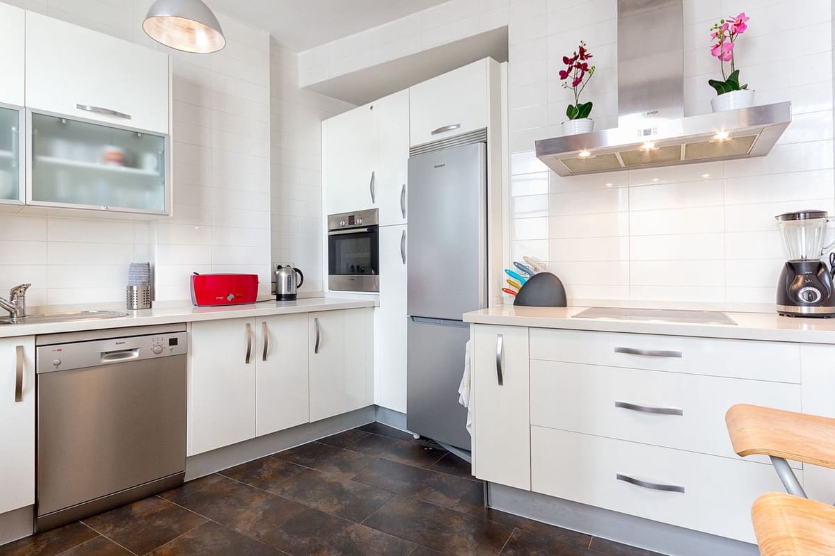 2 soveværelse Lejlighed til salg i Malaga by - € 439.999 (Ref: 9928121)