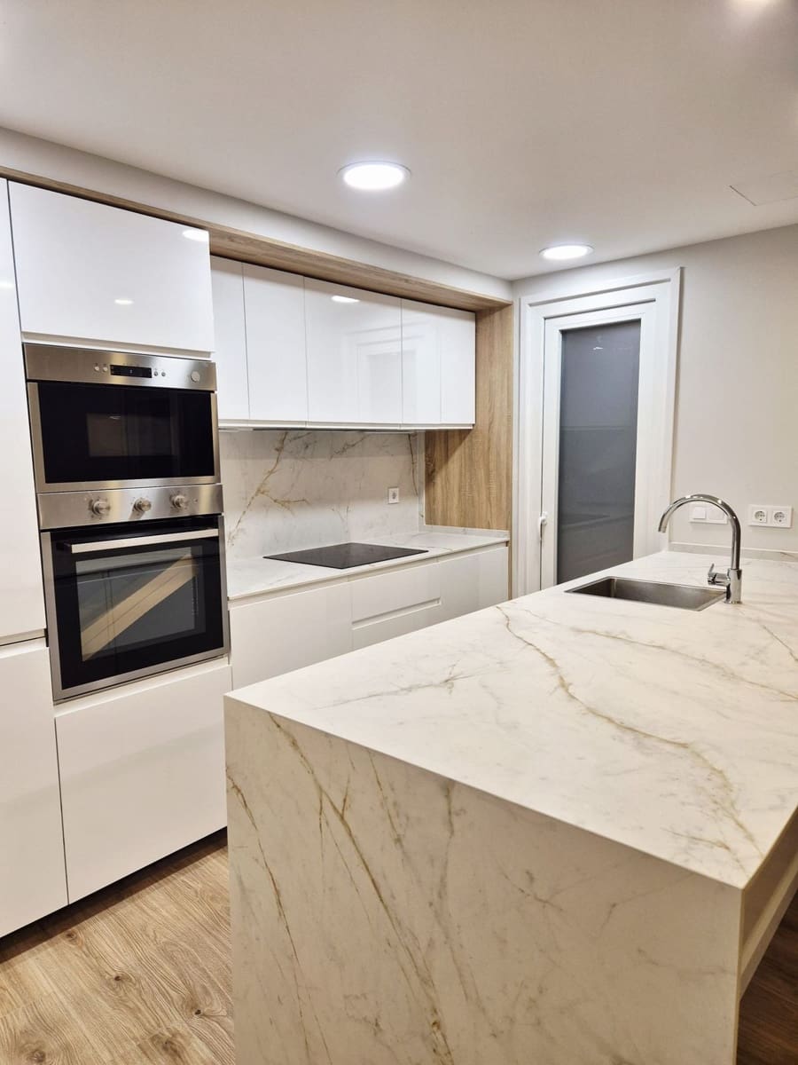 3 slaapkamer Appartement te koop in Fuengirola - € 439.000 (Ref: 9928122)