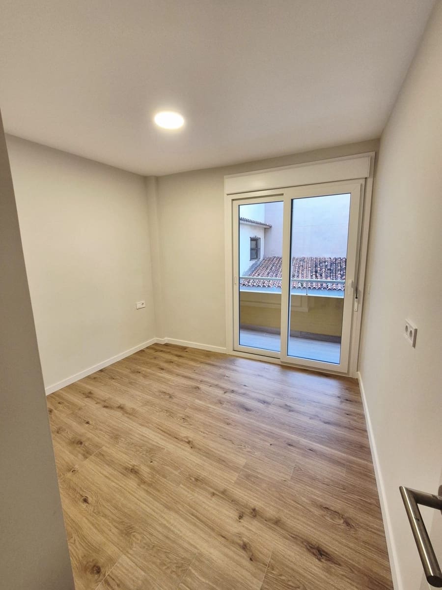 3 slaapkamer Appartement te koop in Fuengirola - € 439.000 (Ref: 9928122)
