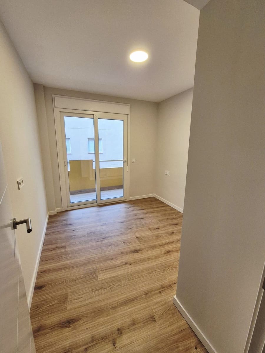 3 slaapkamer Appartement te koop in Fuengirola - € 439.000 (Ref: 9928122)