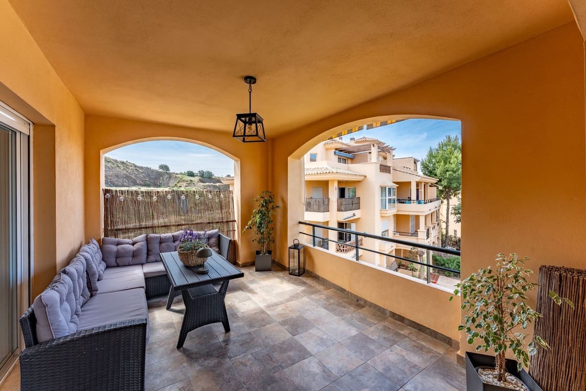 3 bedroom Apartment for sale in Sitio de Calahonda - € 429,000 (Ref: 9928132)