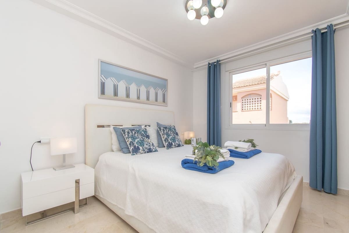 4 soveværelse Lejlighed til salg i Mijas Costa - € 425.000 (Ref: 9928136)