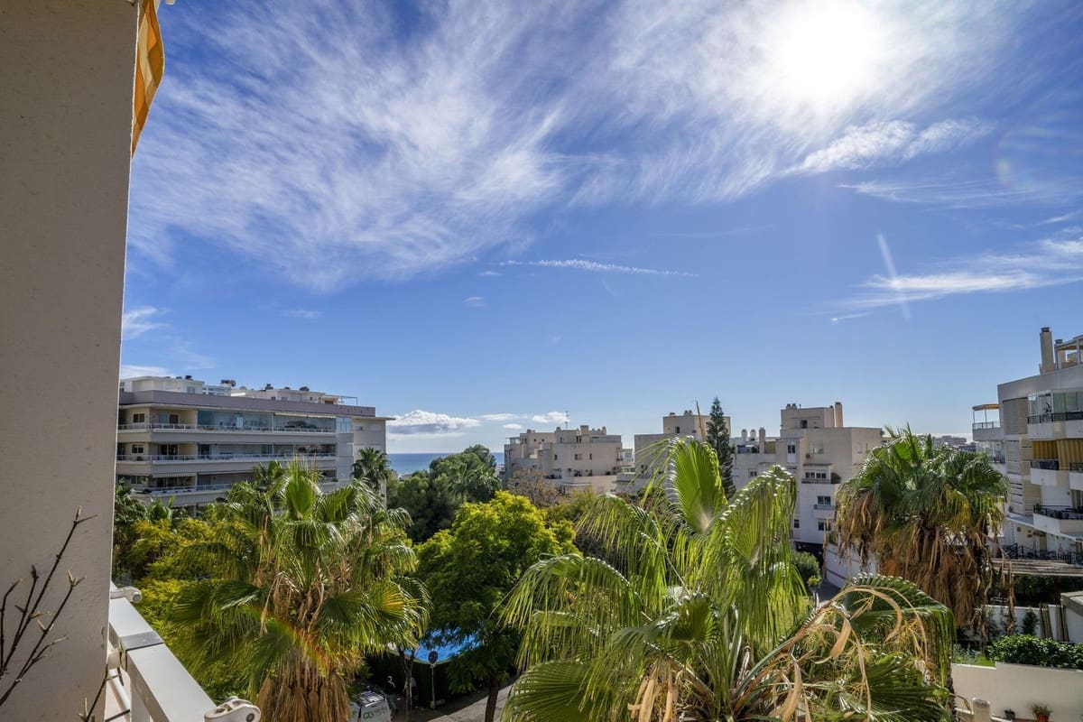 Apartamento de 3 habitaciones en Arroyo de la Miel en venta - 425.000 € (Ref: 9928137)