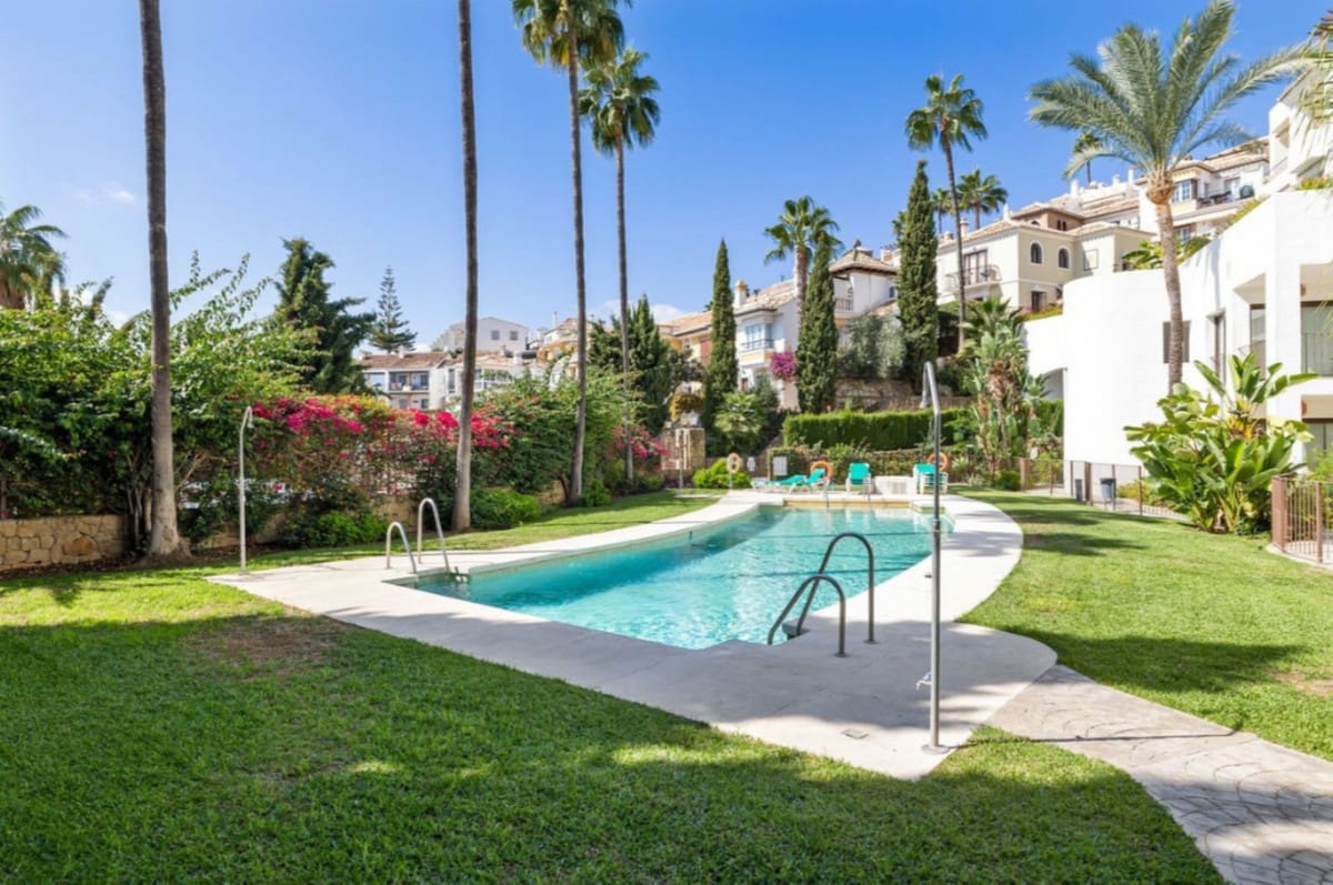 3 bedroom Apartment for sale in Mijas Golf - € 425,000 (Ref: 9928138)