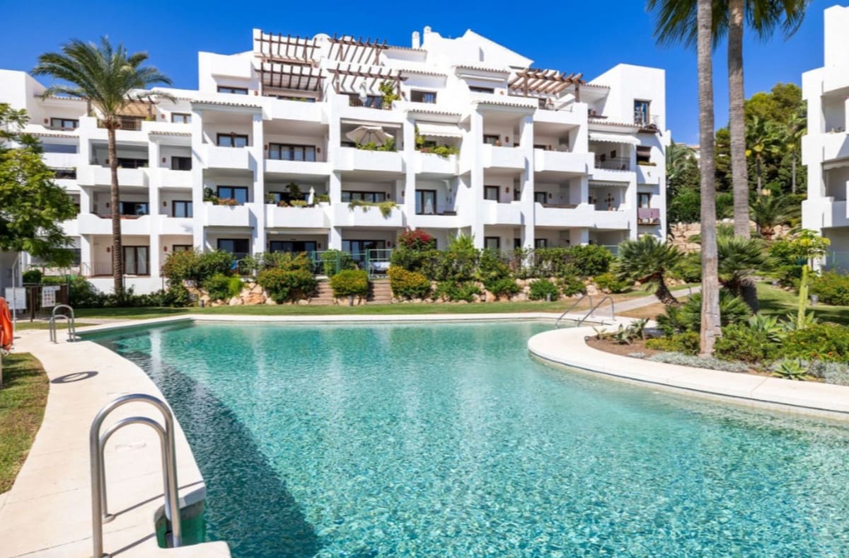 3 bedroom Apartment for sale in Mijas Golf - € 425,000 (Ref: 9928138)