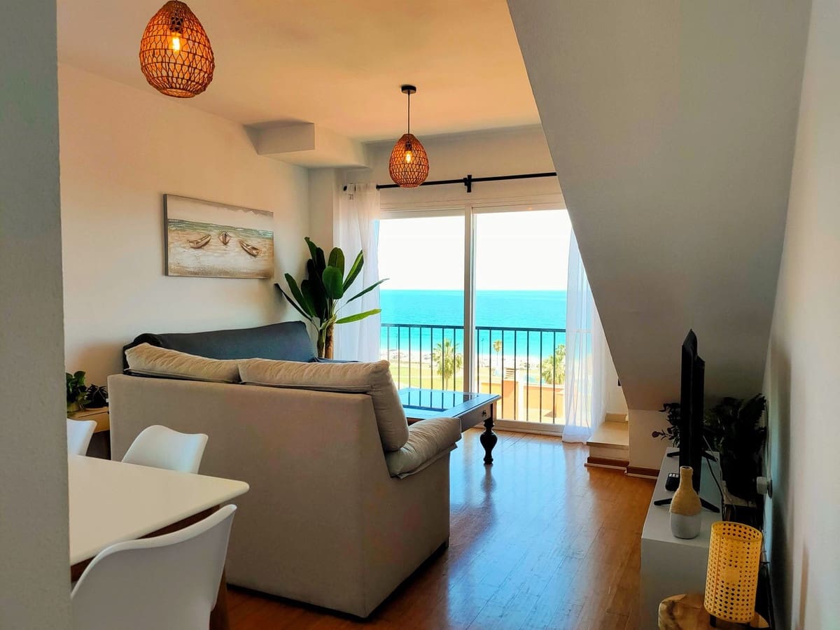 2 bedroom Apartment for sale in Fuengirola with garage - € 419,000 (Ref: 9928147)