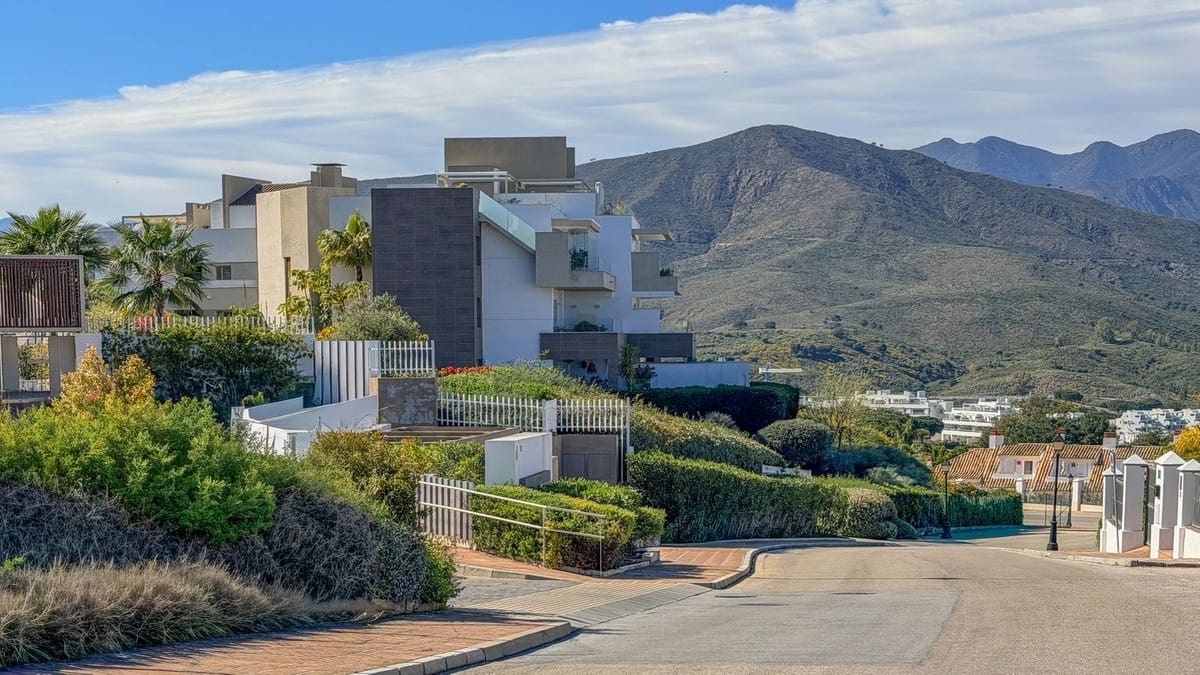 2 sovrum Lägenhet till salu i La Cala Golf med garage - 499 000 € (Ref: 9928342)