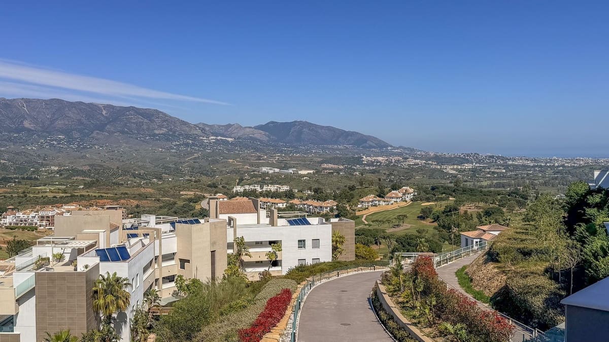 2 sovrum Lägenhet till salu i La Cala Golf med garage - 499 000 € (Ref: 9928342)